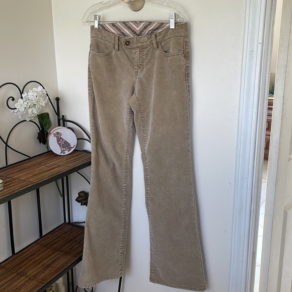 Awesome pair of GAP Corduroy Pants🦋 - Picture 5 of 5